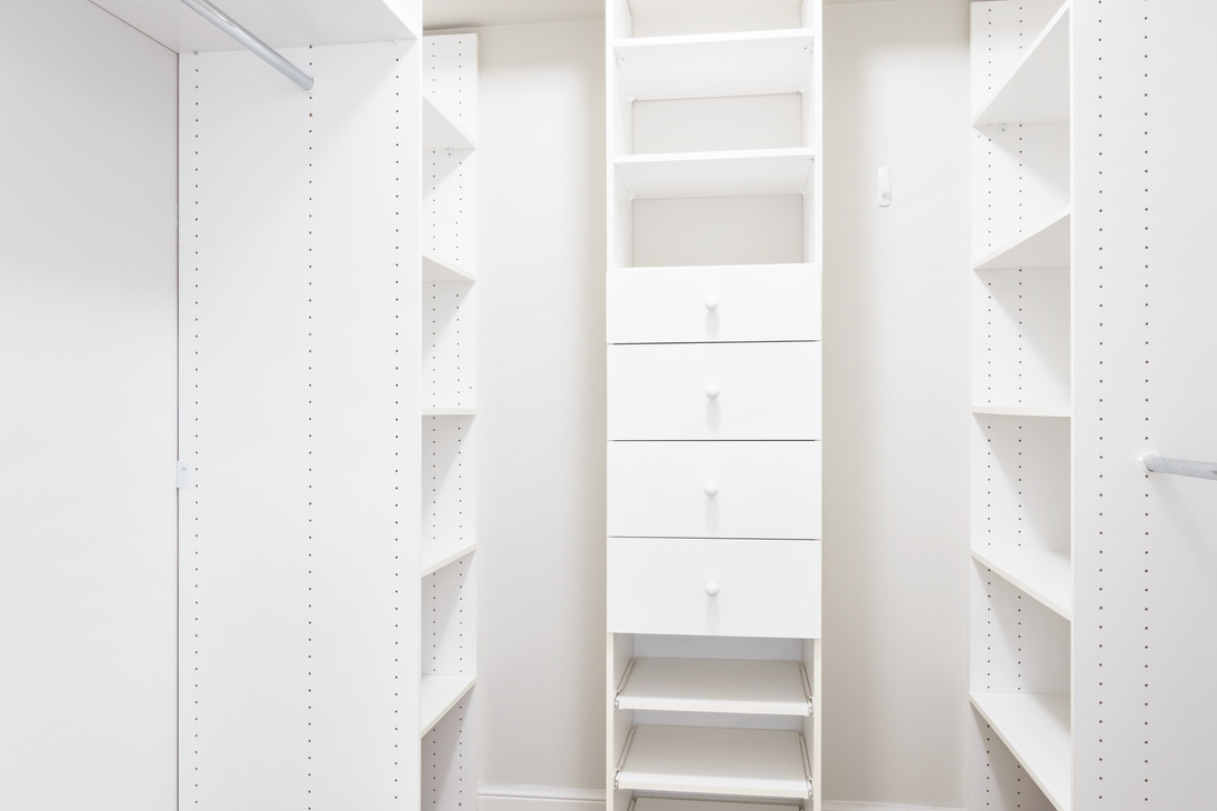 Walk-in Closet White